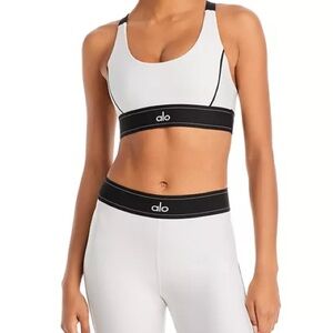 Alo Yoga Airlift Suit Up Sports Bra. Size XS.